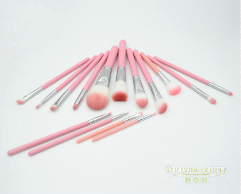 化妝刷能用美妝蛋清洗液洗嗎？