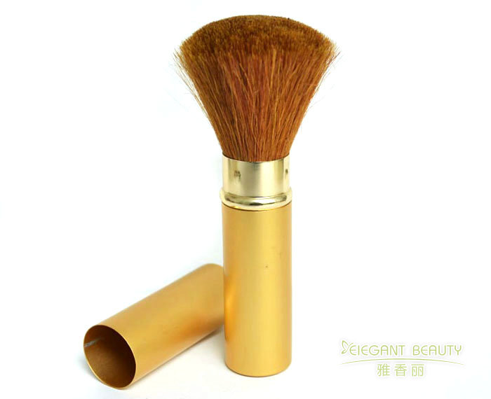 作為化妝刷生產(chǎn)廠家，你們?nèi)绾未_保每一把刷子的質(zhì)量？