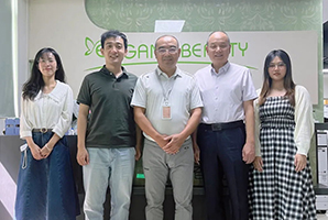 共建美好社會(huì)丨慈善與發(fā)展同行，愛(ài)心與責(zé)任并肩，鵬灣公益走訪(fǎng)理事企業(yè)深圳市雅香麗集團(tuán)