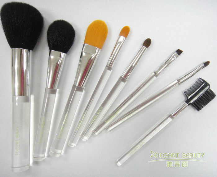 定制化妝刷套裝時，有哪些個性化元素可以加入？