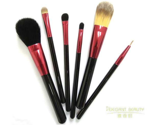 定制化妝刷套裝需要多長(zhǎng)時(shí)間？