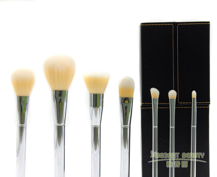 化妝刷定制的價(jià)格解析：定制刷具到底值不值得？